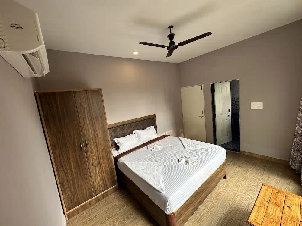 Cuba Morjim - Property suite and interior view