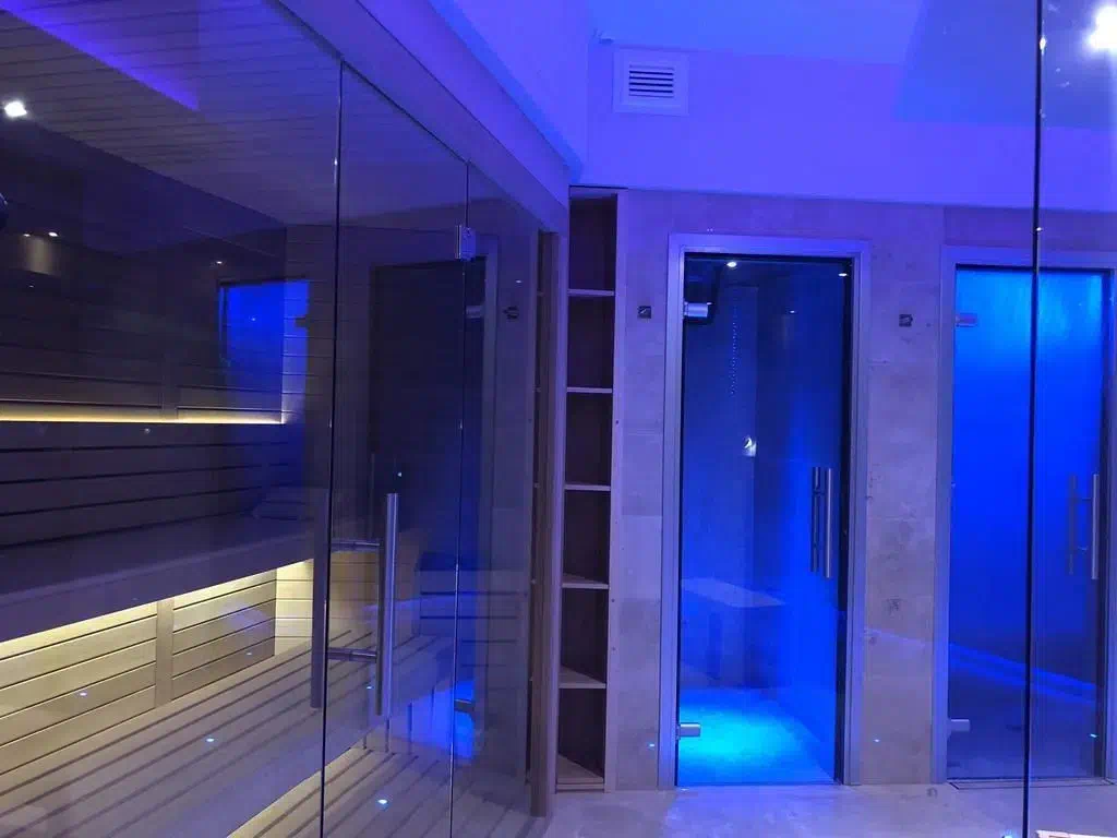 Hotel Accademia in Rome - Property suite and interior view