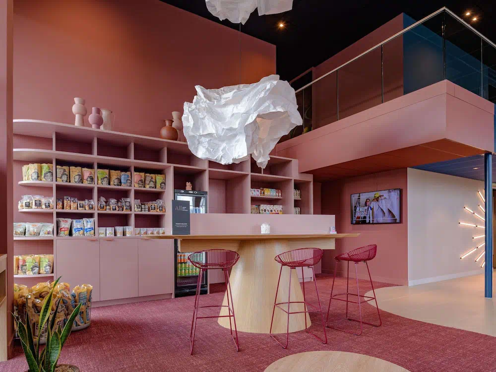 Ibis Styles Rotterdam Ahoy in Rotterdam - Property suite and interior view