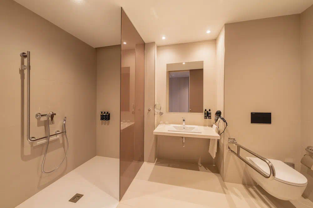 Eurostars Ocean Marbella in Marbella - Property suite and interior view