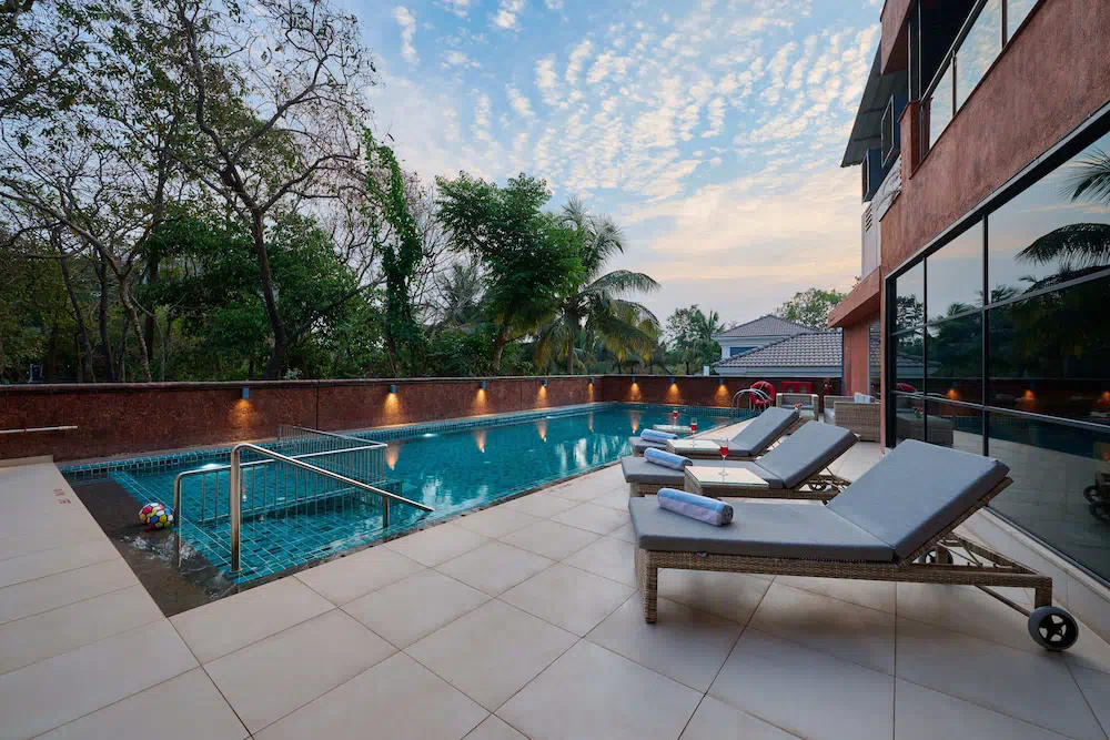 Golden Tulip Vagator Goa - Guest room and accommodations
