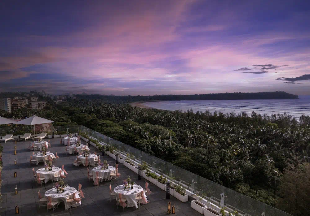 Vivanta Goa Miramar - Dining area and restaurant