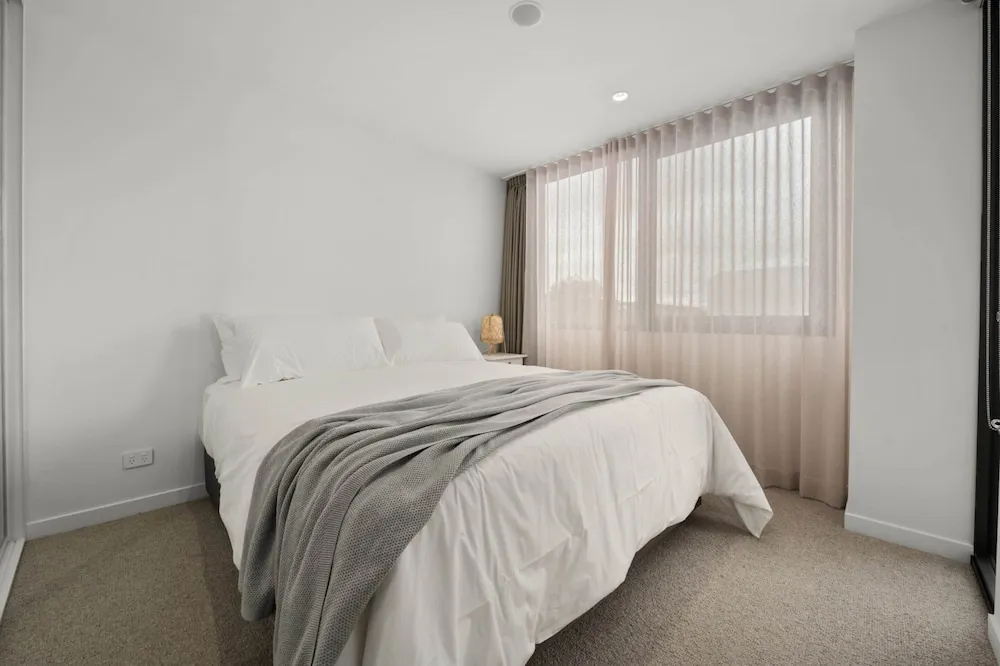 Chic And Elegant 1 Bed In Unbeatable Location - Property photo 10