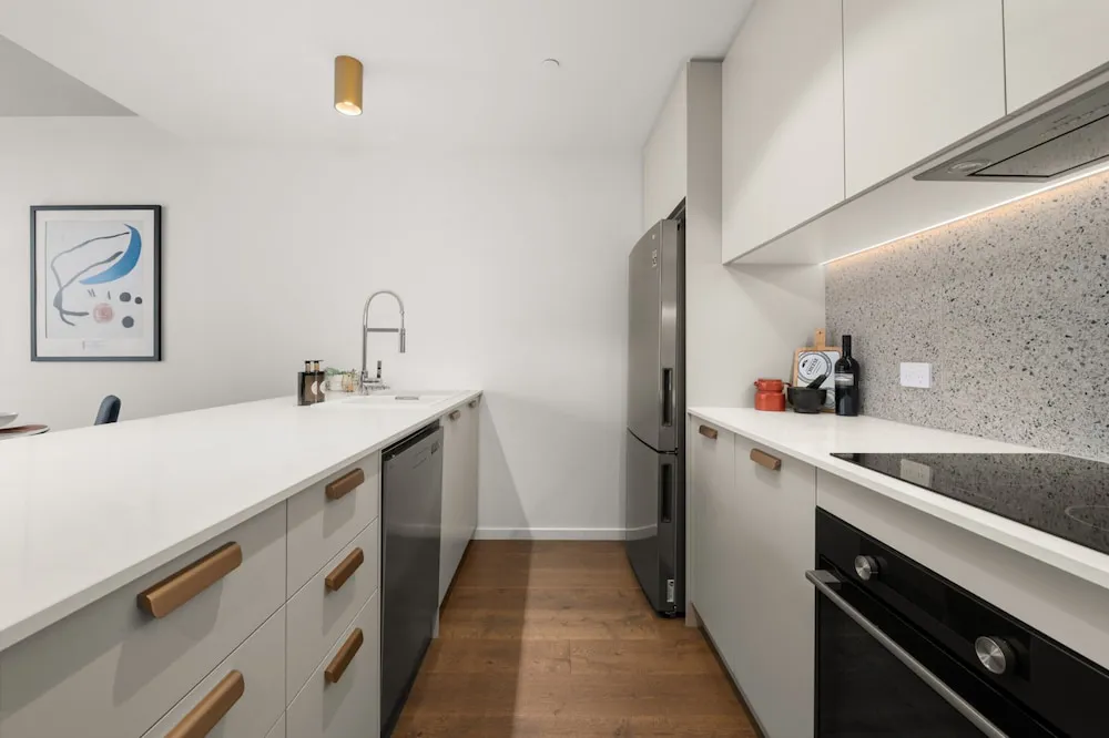 Chic And Elegant 1 Bed In Unbeatable Location - Property photo 11