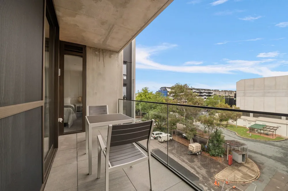 Chic And Elegant 1 Bed In Unbeatable Location - Property photo 13