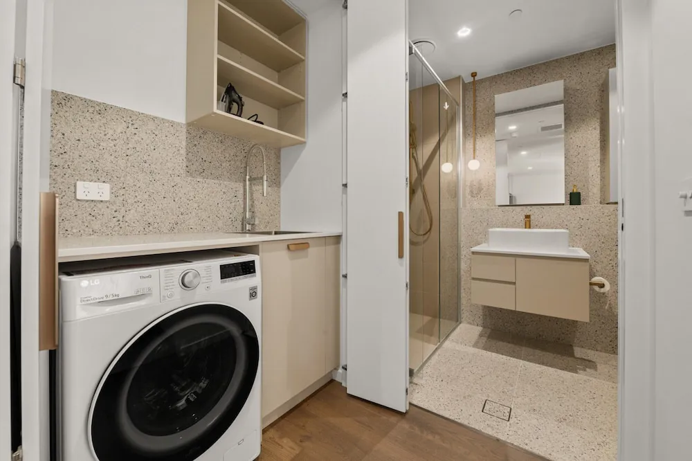 Chic And Elegant 1 Bed In Unbeatable Location - Property photo 15