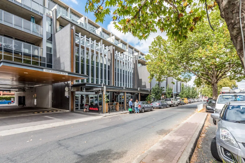 Chic And Elegant 1 Bed In Unbeatable Location - Dining area and restaurant
