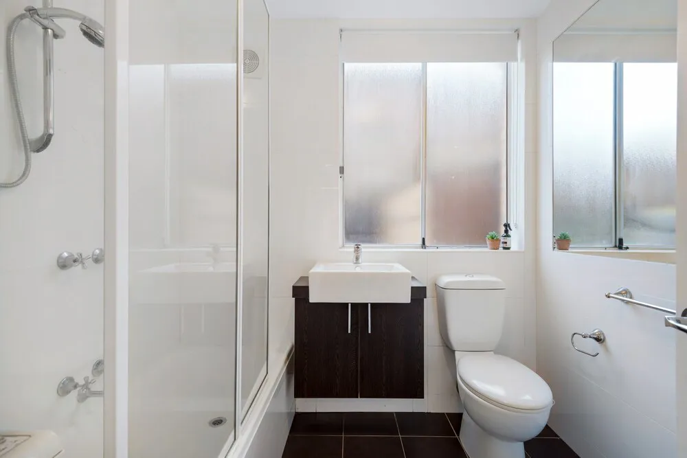 Snug St Kilda Apartment With Private Courtyard - Property photo 11