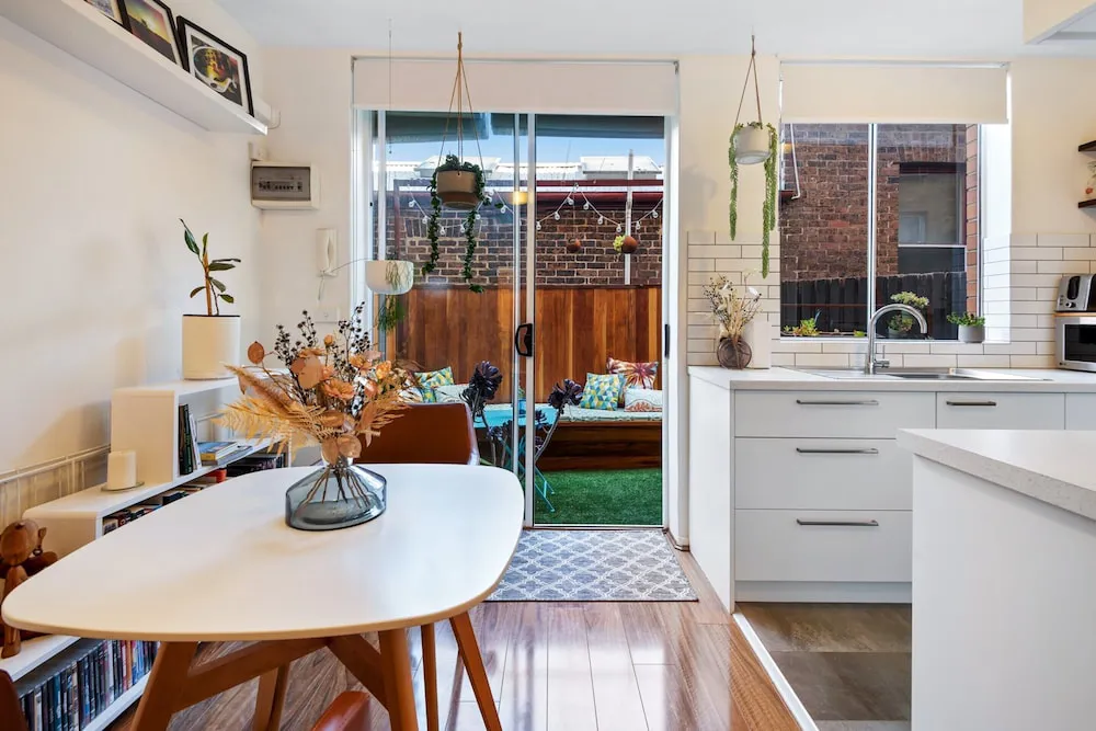 Snug St Kilda Apartment With Private Courtyard - Property suite and interior view
