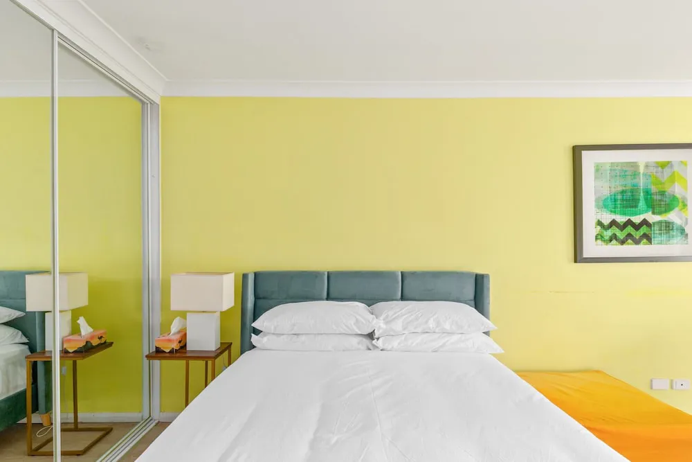 Serene Studio With Balcony In Prime Location - Hotel amenities and facilities