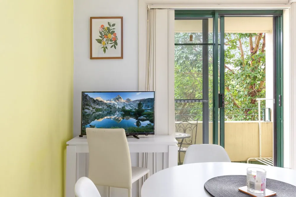 Serene Studio With Balcony In Prime Location - Property photo 8