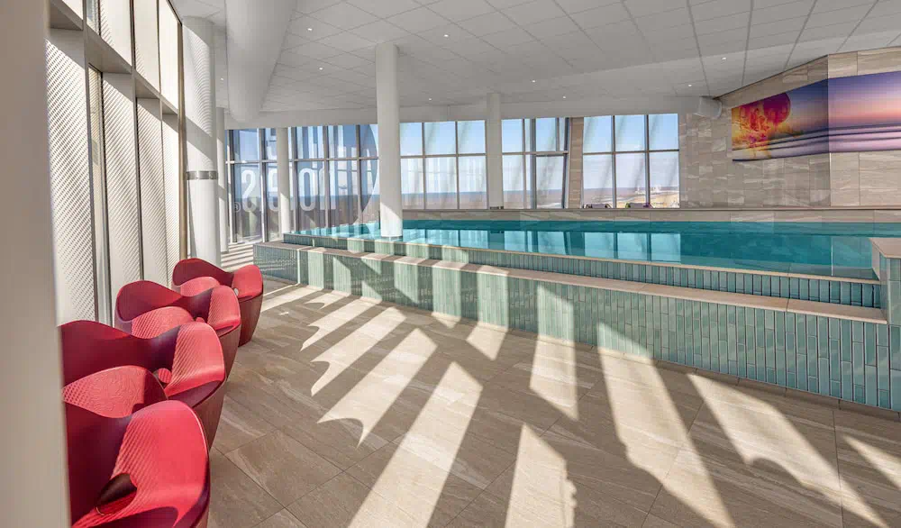Inntel Hotels Den Haag Marina Beach in The Hague - Property suite and interior view