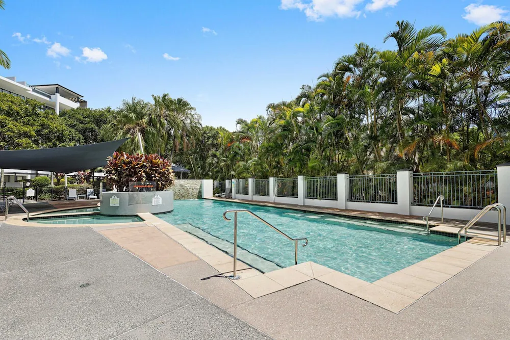 Beachside 2 Bed With Pools Gym Bbq And Parking - Hotel amenities and facilities