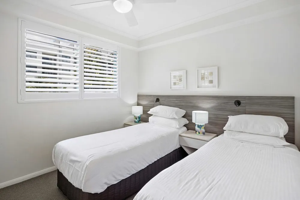 Beachside 2 Bed With Pools Gym Bbq And Parking - Property photo 7