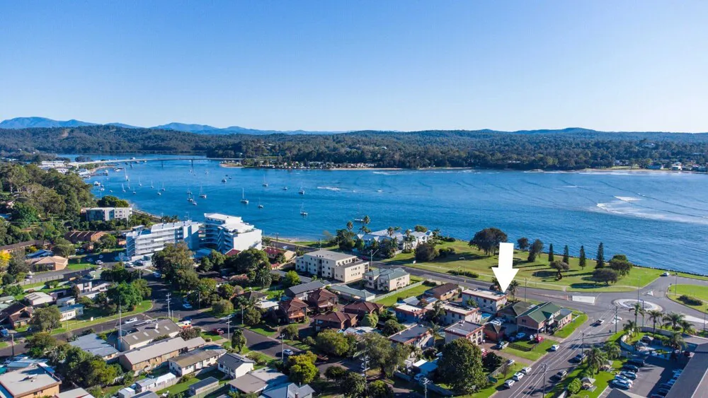 Charming 2 Bed Apartment With Bay Views - Guest room and accommodations