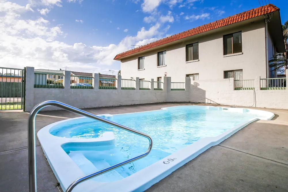 Charming 2 Bed Apartment With Bay Views - Hotel amenities and facilities