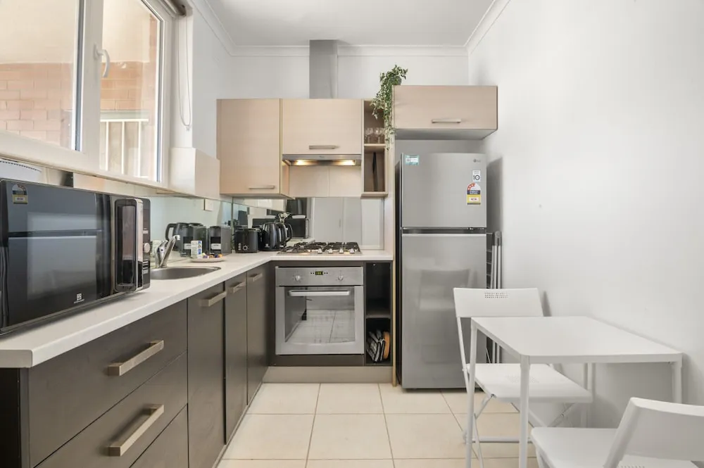 Sleek Richmond 1 Bed Close To Everything - Property photo 7
