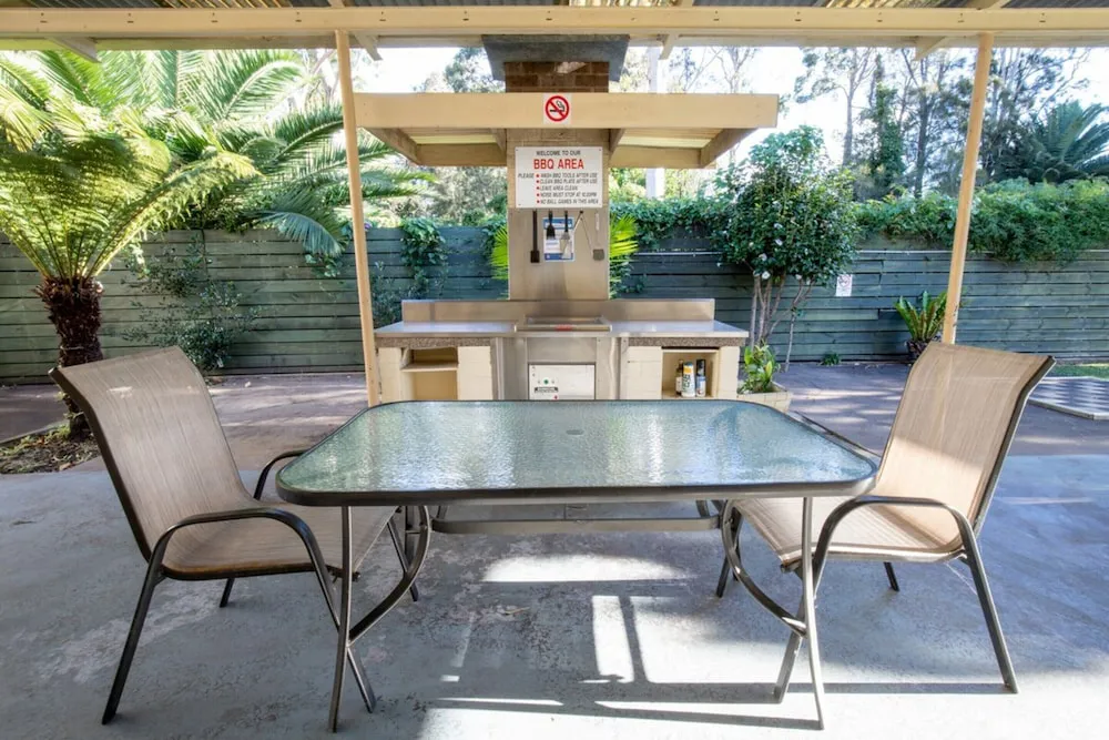 Seafront Getaway Studio Great Location With Pool - Property photo 16