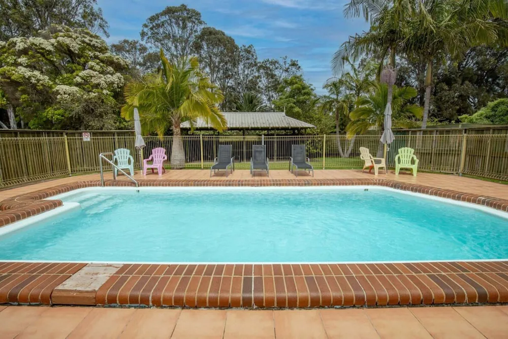 Seafront Getaway Studio Great Location With Pool - Hotel amenities and facilities