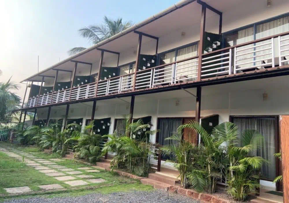 YogiTree Beach Resort & Cafe