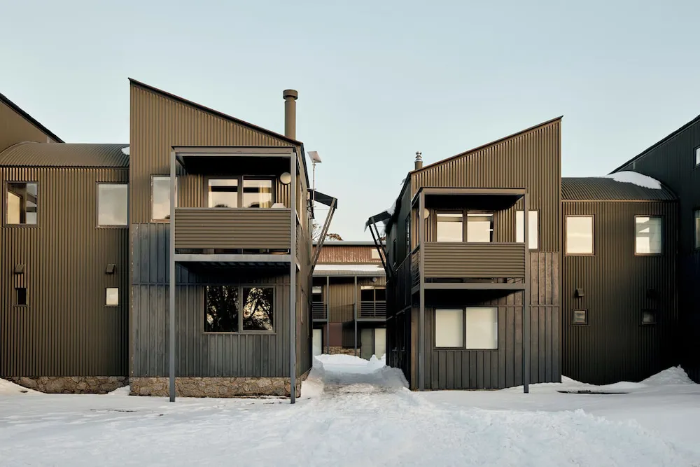 The Stables Resort Perisher Open All Year - Dining area and restaurant