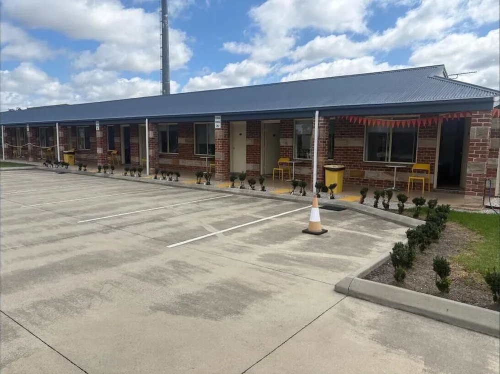Marulan Motor Inn - Guest room and accommodations