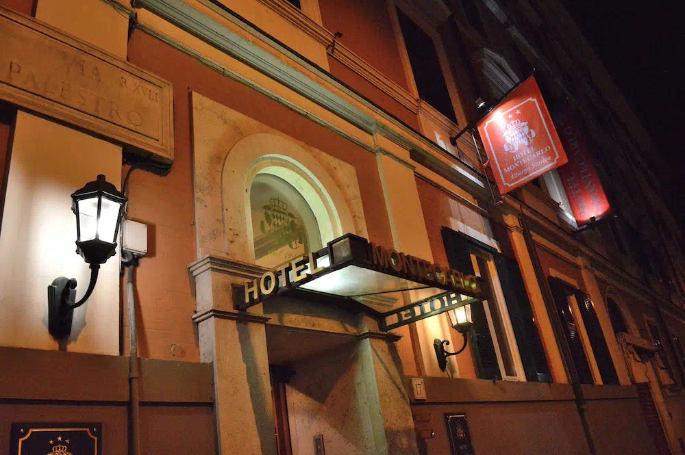 Hotel Montecarlo in Rome - Guest room and accommodations