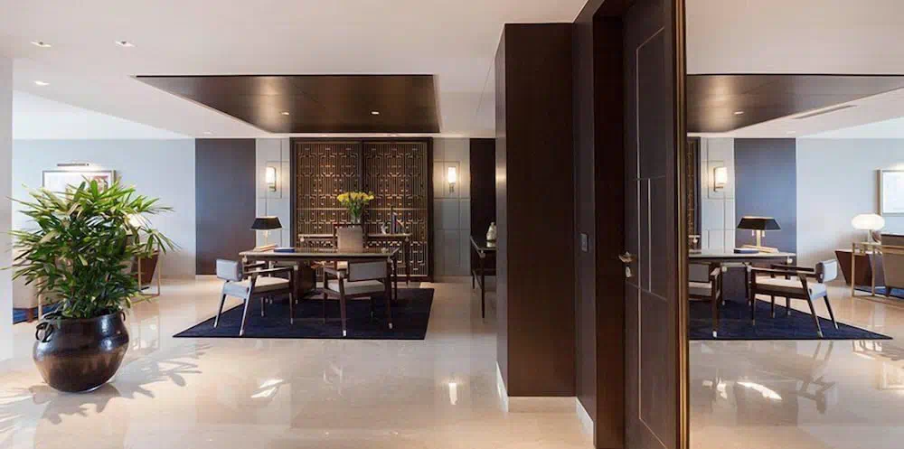 The Oberoi New Delhi - Property suite and interior view