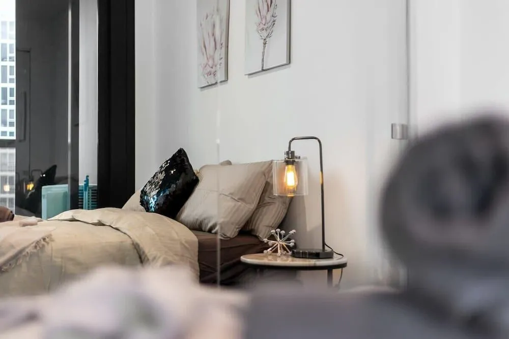 A Cozy Apt Only A 5 Min Walk To Victoria Market - Exterior facade and main entrance