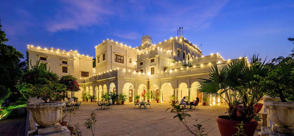 Neemranas Baradari Palace - Guest room and accommodations