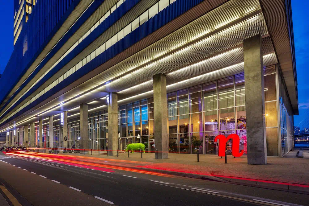Nhow Rotterdam Hotel in Rotterdam - Property suite and interior view