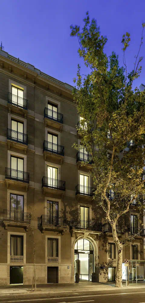 H10 Urquinaona Plaza in Barcelona - Guest room and accommodations