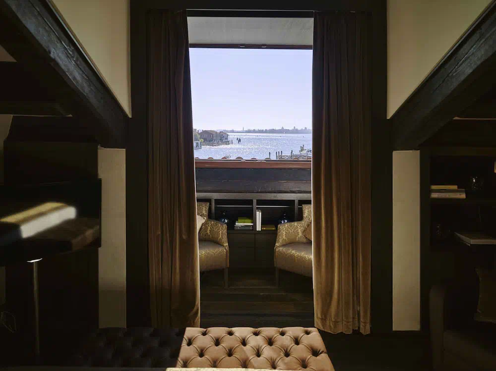 Hyatt Centric Murano Venice in Venice - Property suite and interior view