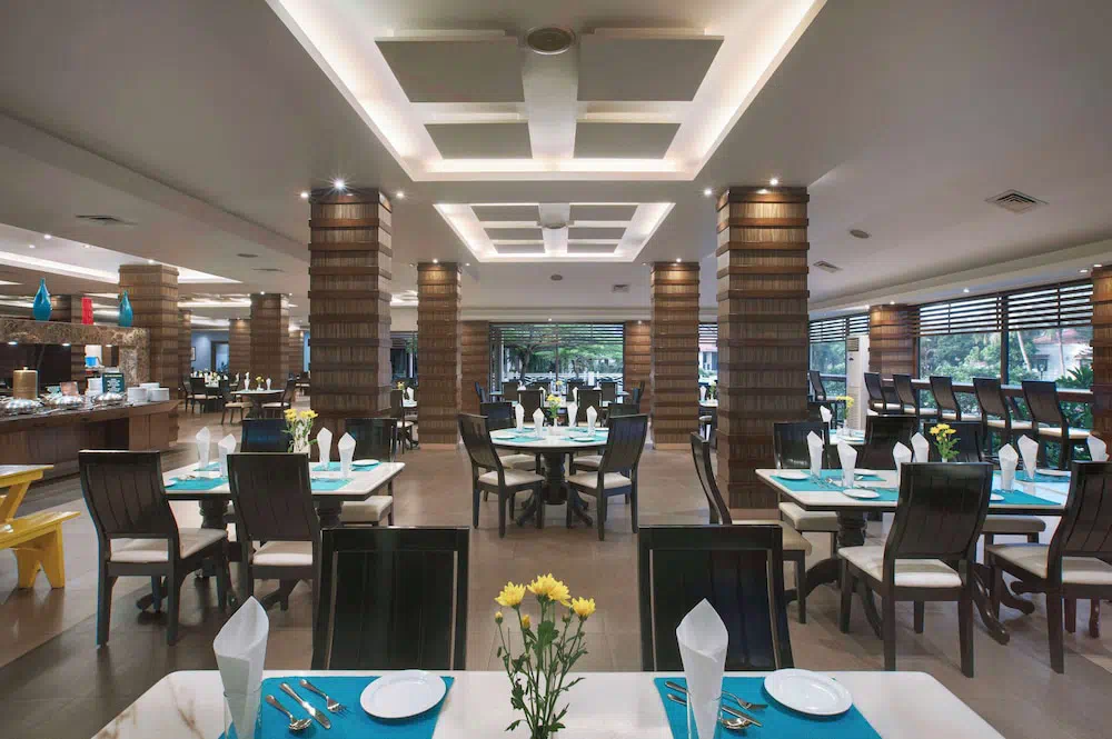 Radisson Blu Resort Goa Cavelossim Beach - Dining area and restaurant