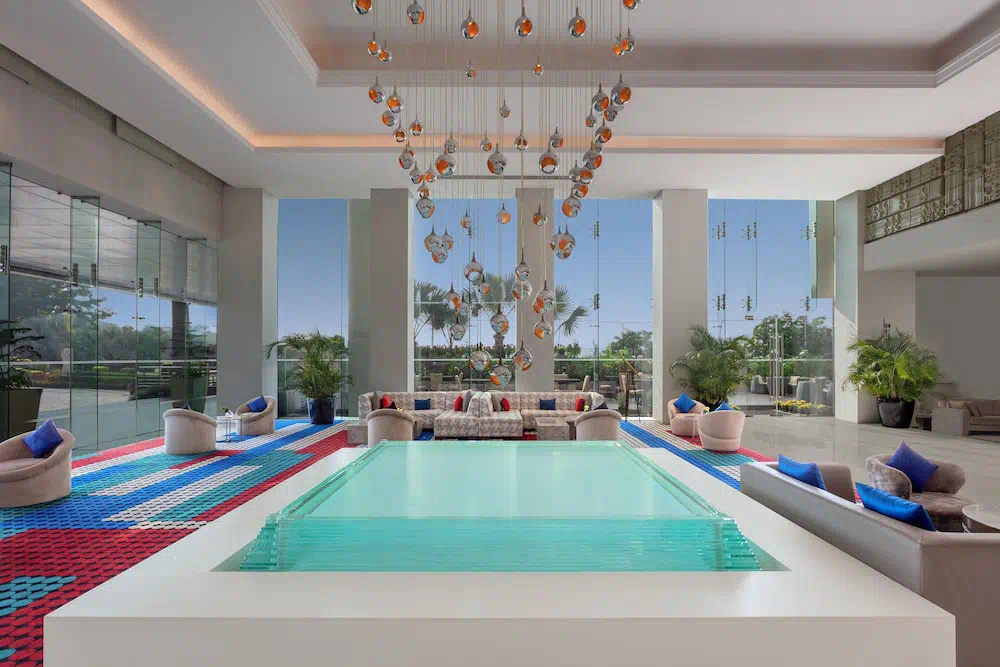 Le Meridien Gurgaon Delhi Ncr - Dining area and restaurant
