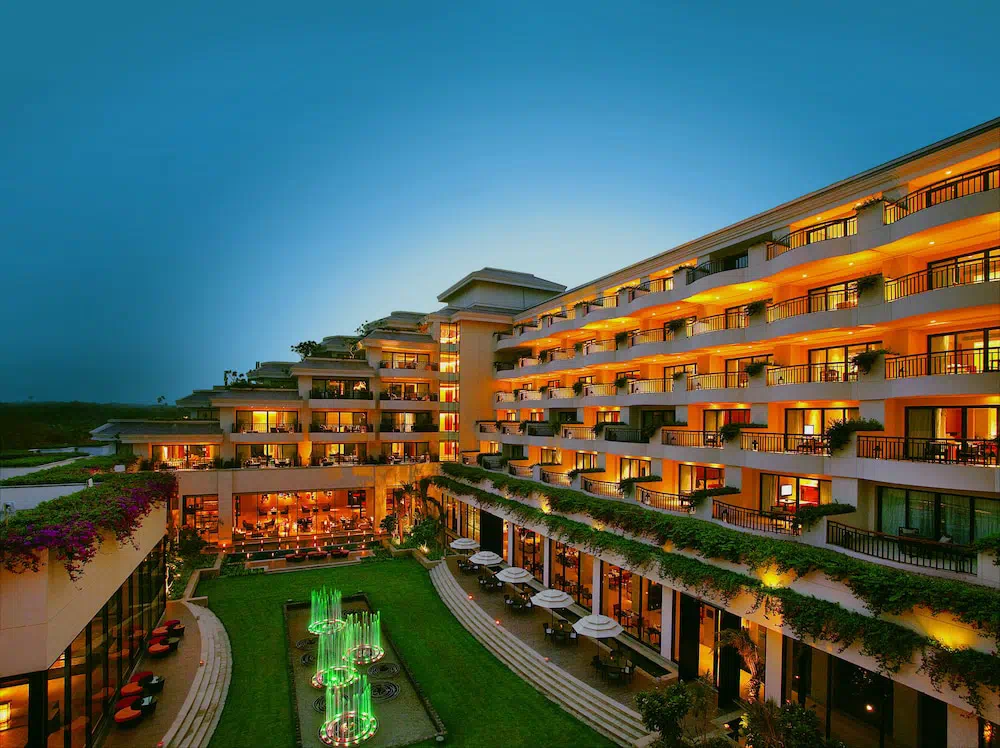 Taj Surajkund Resort Spa Delhi Ncr - Guest room and accommodations