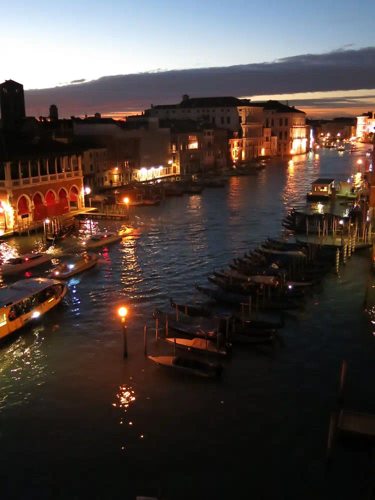 Locanda Ai Santi Apostoli in Venice - Hotel amenities and facilities