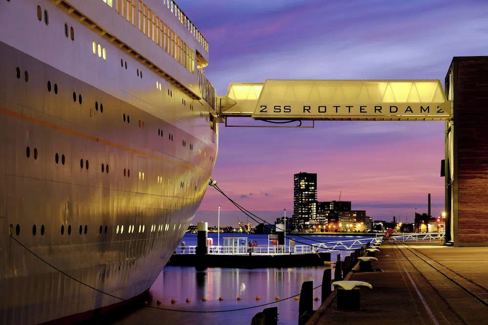 Ss Rotterdam Hotel Restaurants in Rotterdam - Property suite and interior view