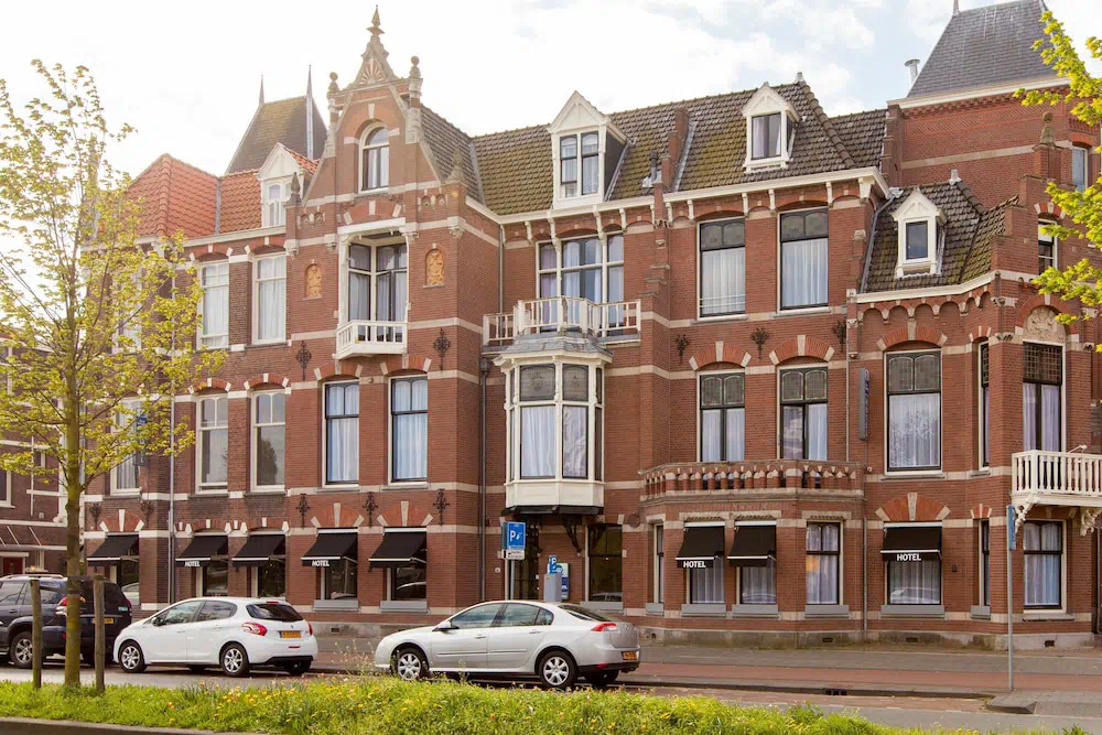 Best Western Hotel Den Haag in The Hague - Guest room and accommodations