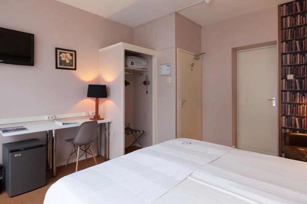 Best Western Hotel Den Haag in The Hague - Property suite and interior view