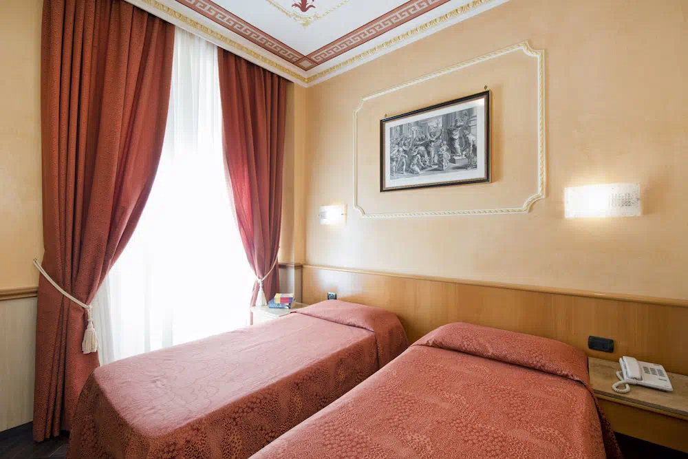 Hotel Marco Polo in Rome - Property suite and interior view