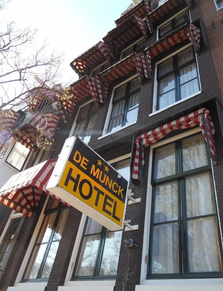 Hotel De Munck in Amsterdam - Guest room and accommodations