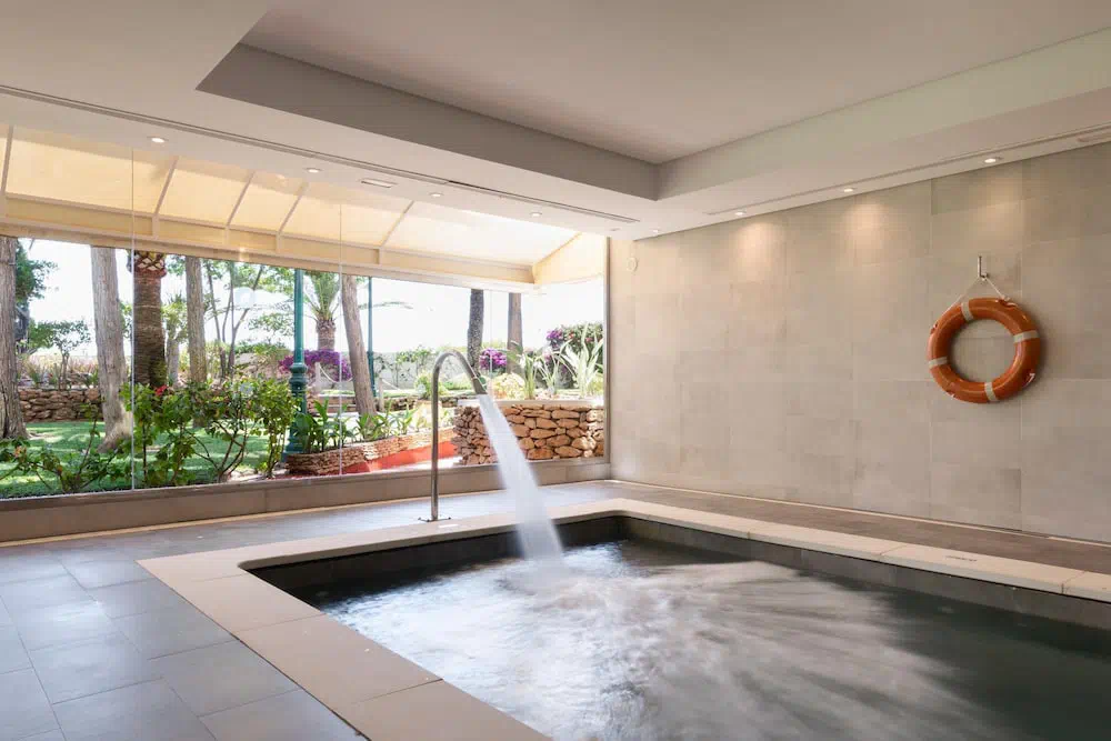 Hotel Thb Los Molinos Adults Only in Ibiza Town - Property suite and interior view