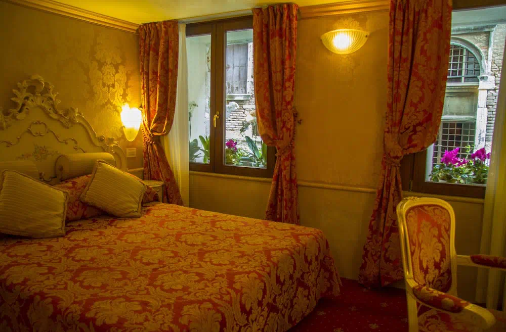 Hotel Becher in Venice - Property photo 15