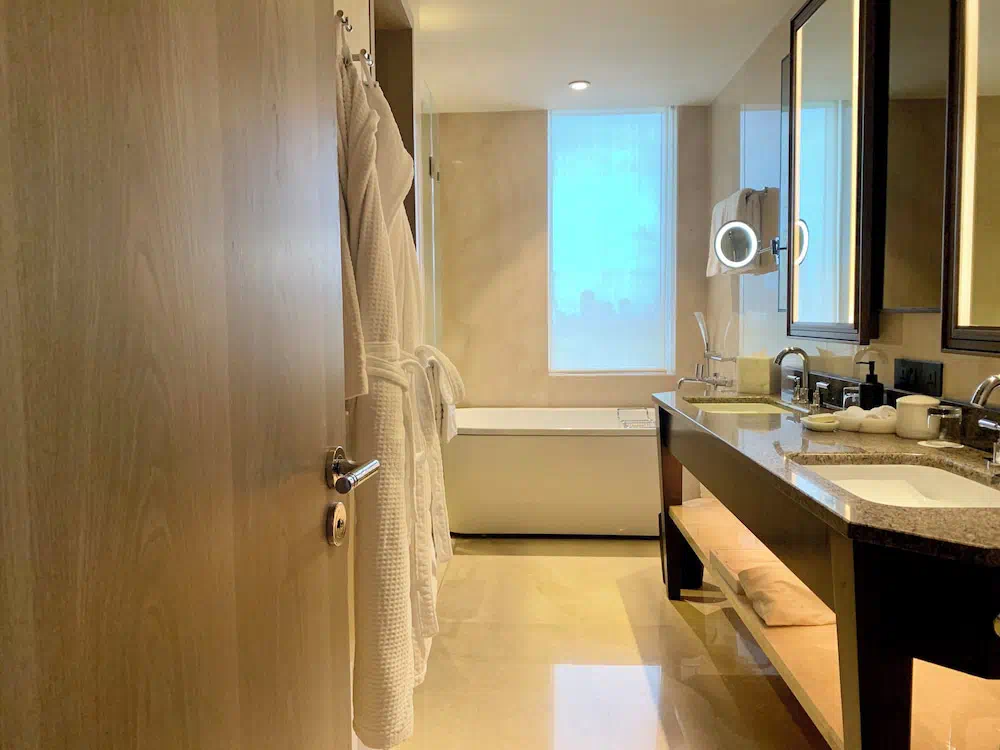 Four Seasons Hotel Mumbai - Property photo 13