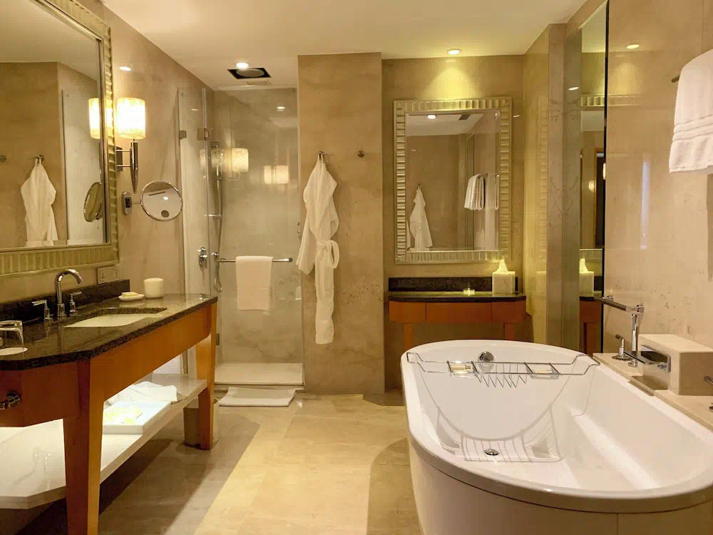Four Seasons Hotel Mumbai - Property photo 16