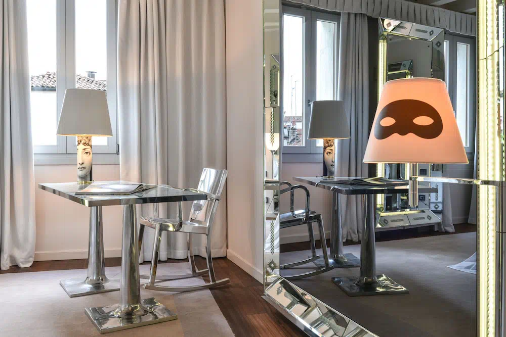 Palazzina Grassi in Venice - Property photo 11