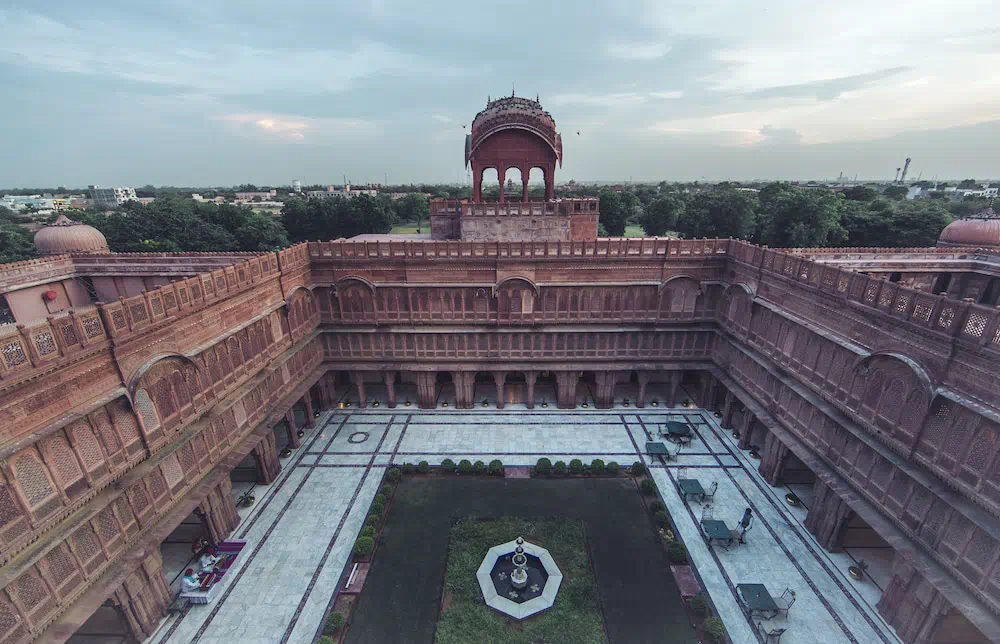 The Laxmi Niwas Palace - Dining area and restaurant