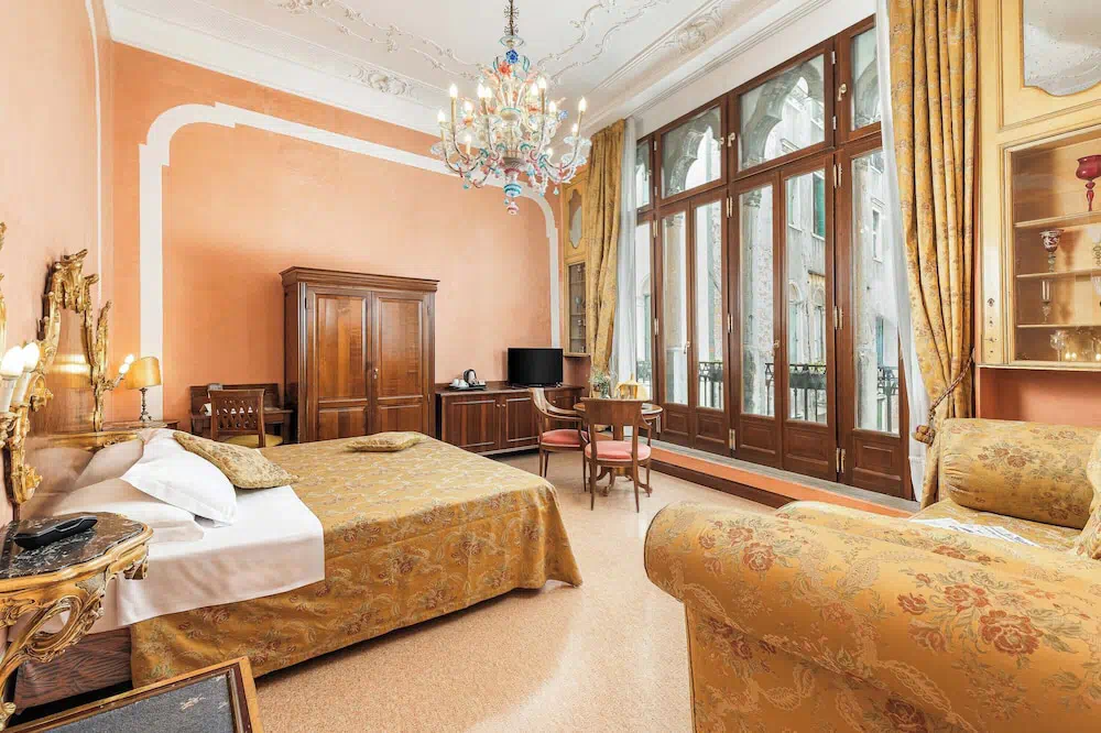 Hotel San Moise in Venice - Dining area and restaurant