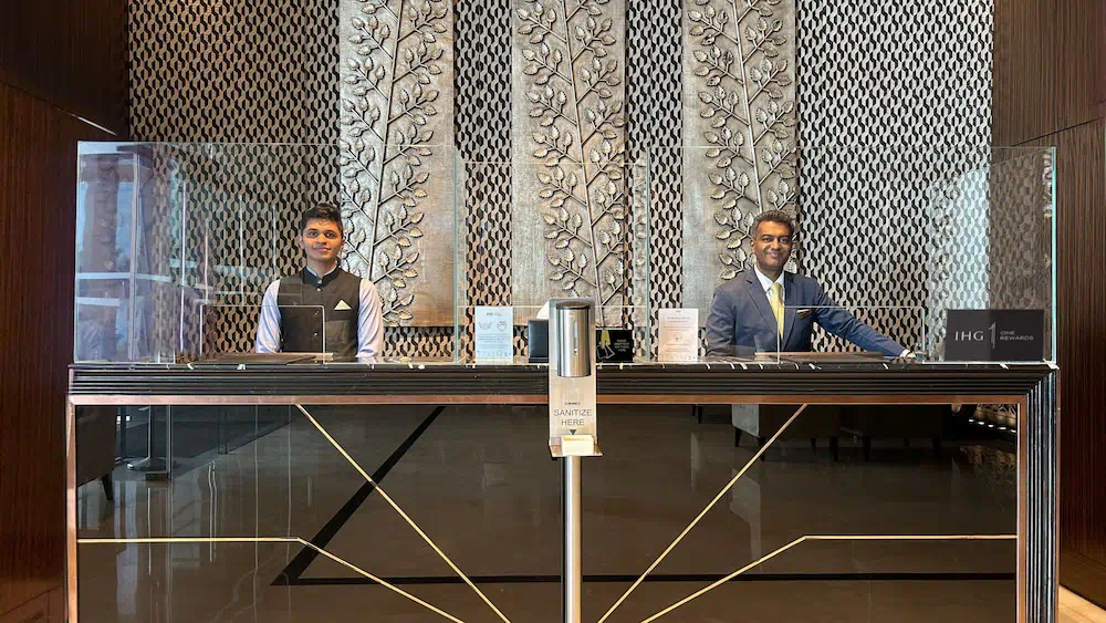 Intercontinental Marine Drive Mumbai By Ihg - Dining area and restaurant